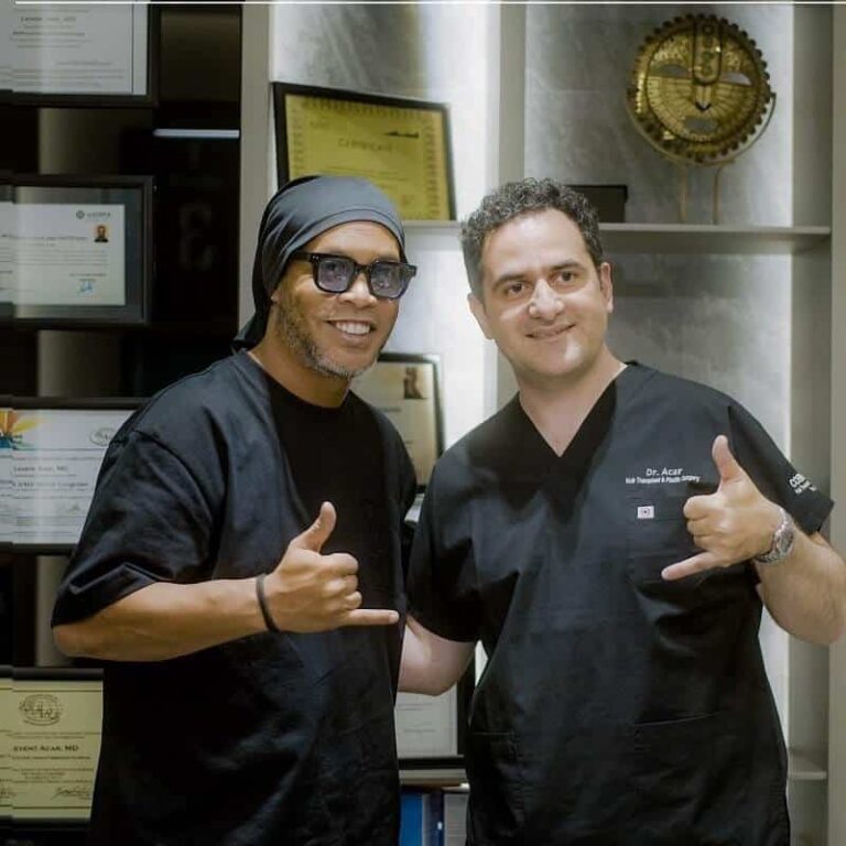 Ronaldinho gets a consultation on hair loss from Dr Acar